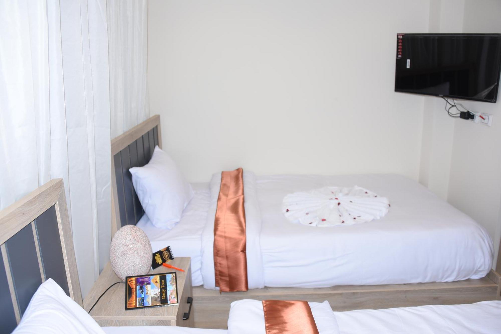 Locanda Pyramids Hotel Kafrat al Jabal Екстер'єр фото